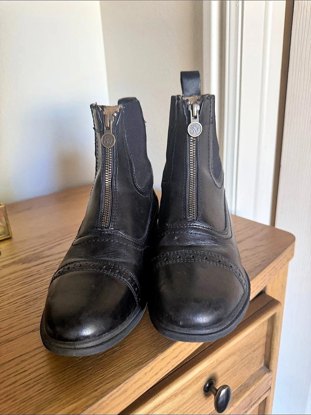 Ovation Black Chelsea Boots